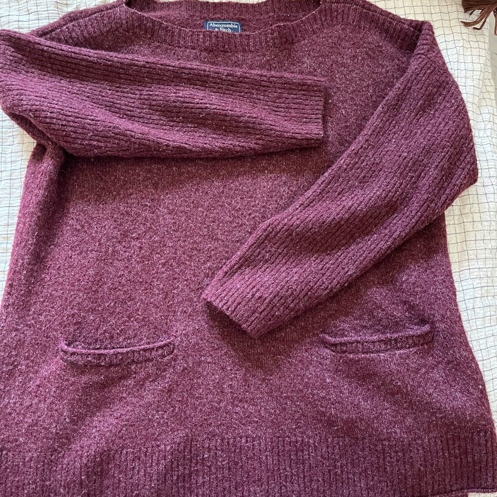 Abercrombie & Fitch scoop neck sweater